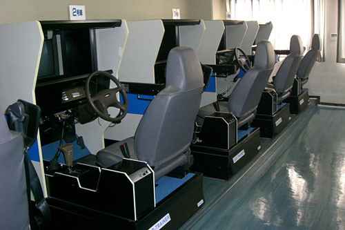 13. 模擬運転教室